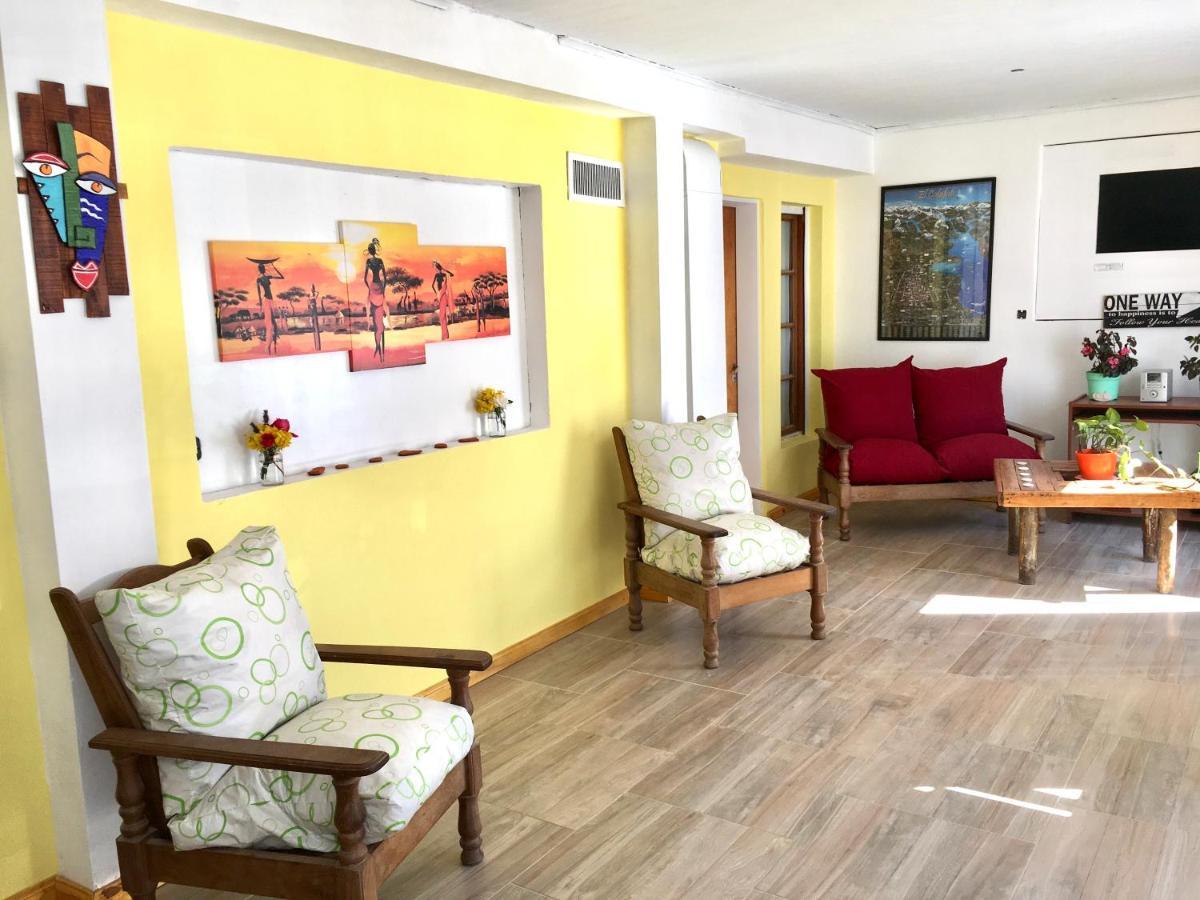 Hostel Elal إل كالافاتي المظهر الخارجي الصورة